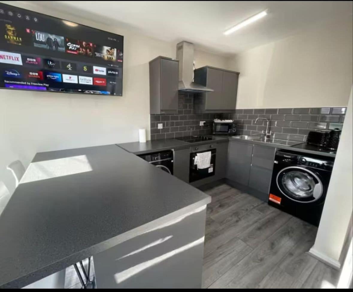 Newly Refurbished Apartment With Free Parking Flat 6 Liverpool Luaran gambar